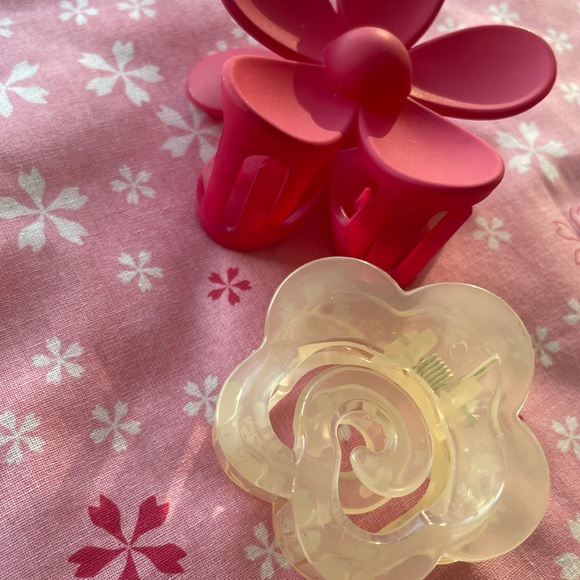 Flower Clips - Picture 7 of 7